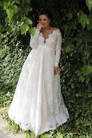 Sort we recommend newest in price (high to low) price (low to high) most popular. The 9 Best Plus Size Wedding Dress Shops In The Uk