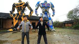 Bentuknya yang terlihat kekar dan juga mewakili karakter yang super tangguh. Keren Ini Optimus Prime Dan Bumblebee Dari Besi Tua Karya Petani Di Cina Tribun Pekanbaru
