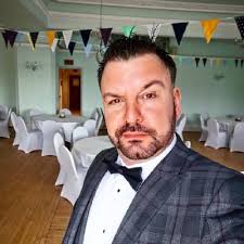 Michael Mochan (@TheMikeyMochan)