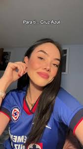 Natanael Cano Con Playera Del Cruz Azul