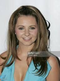 250 idées de Beverly mitchel