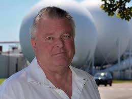 NASA aerospace engineer helps rescue Hampton woman > Air Combat Command >  Display