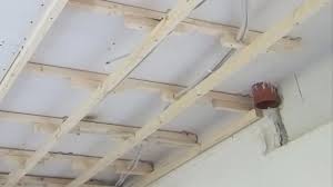Abgehängte decke in trockenbauweise erstellen. Anleitung Decke Abhangen Trockenbau Tipps Vom Maurer Trockenbau Diybook Ch