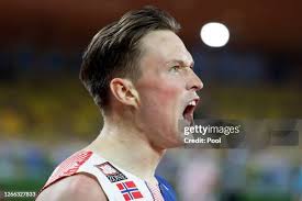 Donavan Brazier of the United States celebrates victory in the Men's...  News Photo