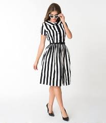 Black And White Strips Frock Unique Vintage 1960s Style Black White Striped Regina Shirtdress 1960s Outfits 1960s Fashion Vintage Fashion