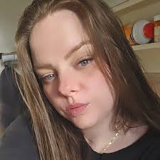 Sims 4 players share experiences with lost items and game glitches