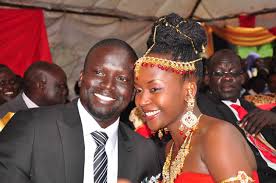 Nyonyozi shine angella, popularly known in western uganda as shine omukiga is a sister to uganda's best female comedian, anne kansiime. Anne Kansiime Introduces Gerald Filmed And Produced By Mk Media Uganda Traditional Wedding Festival Captain Hat Uganda