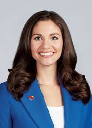 Danielle Cordell's Instagram, Twitter & Facebook