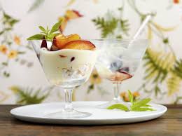 Prunes Et Creme A La Verveine Recette Swissmilk Rezept In 2020 Rezepte Creme Rezepte Zutaten