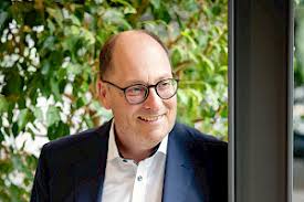 Michael Hoeck im Interview: „Wir müssen weiterhin Brücken bauen“