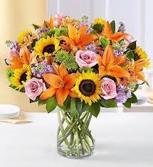 Garden Of Grandeur White Flower Arrangements Contemporary Flower Arrangements Flower Arrangements
