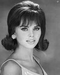 The Beauty Of 1960 S Hairstyle And Its Grace Fashionarrow Com 1960 Hairstyles Short Hair Styles For Round Faces 1960 S Hairstyles