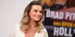  1   2   3  tiene dos hermanos llamado lachlan y cameron, así como una hermana llamada anya. Who Is Margot Robbie Dating Margot Robbie Boyfriend Husband