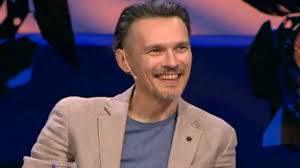 Влад сташевский утверждает, что был без ума от прекрасной певицы. Ishudavshij Vlad Stashevskij Zastavil Poklonnikov Porassuzhdat O Ego Zdorove