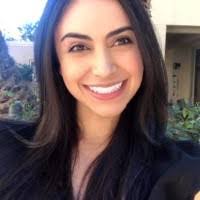 Beth Rapadas's Instagram, Twitter & Facebook