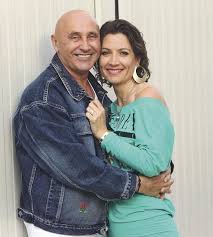 From wikimedia commons, the free media repository. O Pataky Attila Gyonyoru Felesege Orsolya 23 Evvel Fiatalabb Az Edda Fontemberenel