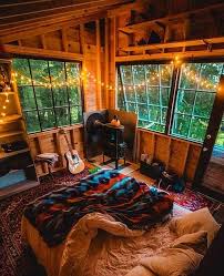 Havalar Sogudukca Kendiyle Bas Basa Kalmayi Daha Cok Ozleyenlerin Gorunce Bile Rahatlayacagi Odalar Rustik Kulubeler Hayallerdeki Odalar Urun Tasarimi