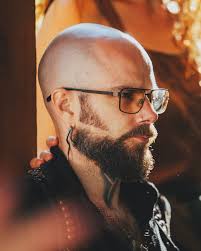 From bold portraits to colorful abstracts, Asheville, North Carolina murals  showcase the city's vibrant artistic soul. See link below ⬇️ bit.ly/44F3vDL