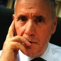 Rosa Rubino, da 35 anni direttore del 'Vomere', continua la dinastia di  famiglia nel più antico giornale di Sicilia: 126 anni