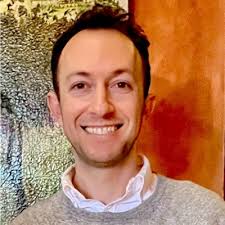 There are a million good reasons to skip the 1:1 founder-led sales…