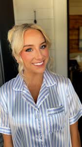 Book Your Dream Color with Local Stylist Aracely