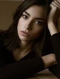Brown Hair Brown Eyes Model Rocio Crusset Brown Hair Brown Eyes Character Inspiration Girl Woman Face