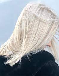 Stunning Off White Blonde Highlights For Girls Voguetypes White Blonde Highlights Blonde Highlights White Hair Highlights