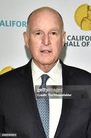 4,752 California Governor Jerry Brown Stock Photos, High-Res Pictures, and  Images
