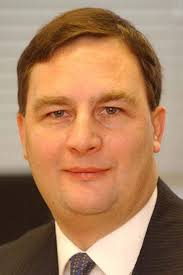 Audience backs no single Thames crossing option at Thamesview school  meeting