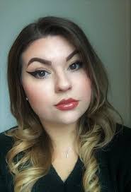 Cassandra Folk's Instagram, Twitter & Facebook