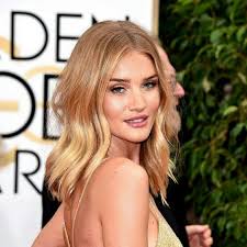 Ombre Blond Fur Braune Und Blonde Haare Farbetechniken Im Trend Haar Styling Lassige Frisuren Styling Kurzes Haar