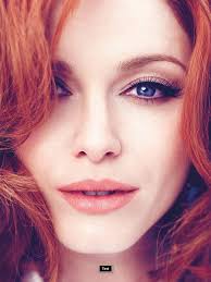 克里斯蒂娜·亨德里克斯Christina Hendricks，美国演员，生于田纳西州。以出演电视剧集为主，其最著名的角色是《广告狂人》（Mad  Men）中的Joan Holloway。在2010年由《时尚先生》杂志（Esquire  magazine）一项由女性读者评选的调查中被选为“世界上最性感的女人”。2012年 ...