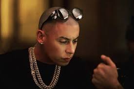 La sonrisa perfecta, yo el insecto. Te Deseo El Mal Amor Cosculluela El Vividor