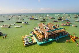 Once you're at crab island, it is perfectly safe to leave the boat, walk around, or visit the variety of bars and businesses anchored out there without worry. Everything You Need To Know Before Your Trip To Crab Island Destin Florida Laptrinhx News