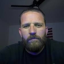 Where can I shower for cheap or free in Apple Valley, CA?