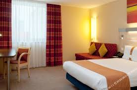 The inn features 336 comfortable rooms featuring tea/coffee making equipment, an electric kettle and a kettle. Premier Inn Berlin City Centre Room Reviews Photos Berlin 2021 Deals Price Trip Com