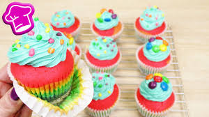 Light, sweet and delicious cupcakes that look like they came striaght from a story book! Regenbogen Cupcakes Backen Bunte Cupcakes Wunderschon Super Lecker M Ms Nerds Birthday Youtube