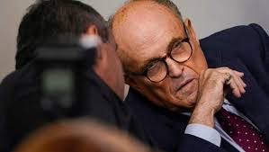 The real news is rudy giuliani's staggering lack of judgment. Rudy Giuliani Zum Vorfall In Borat 2 Was Fur Eine Bescheuerte Frage Musikexpress