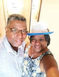 Eyes crossed paths in 1988 and we never stopped looking. Happy Anniversary  The Joneses💍❤️💍