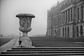 Vase De La Paix Terrasse Jardins De Versailles Jean Baptiste Tuby Presentation Avec Images Jardin De Versailles