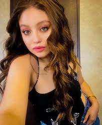 Claudia Paez Marti (@cp2498)