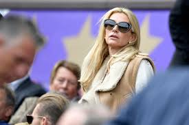 Hét belgisch krantenoverzicht met de krantenkoppen van meer dan 120 kranten en nieuwsbronnen. Nathalie Baeten Aka Mevrouw Marc Coucke Ik Heb Niet Het Gevoel Dat Ik Mij Moet Bewijzen De Rijkste Belgen