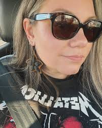 Shanna Schaefer's Instagram, Twitter & Facebook