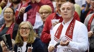 5 ocak 1952, ulm), alman eski futbolcudur. Uli Hoeness Im Sz Interview Wir Haben Unheimlich Viel Geld Investiert Sport Sz De