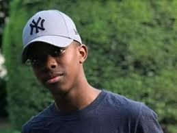 Leroy (15) reageert voor het eerst na racistische aanval: "Ik was bang om  te sterven"