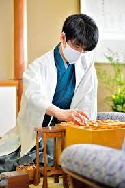 #藤井聡太 王位・棋聖が勝利 【第80期 #順位戦 b級1組】 ○藤井聡太王位・棋聖 vs ●屋敷伸之九段 第80期順位戦b級1組 藤井王位・棋聖vs屋敷九段の対局が. Bka4qgazzpr Km