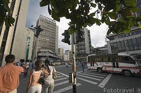 Enjoy the videos and music you love, upload original content, and share it all with friends, family, and the world on youtube. Edificio Colpatria Parque Berrio Fototravelfototravel