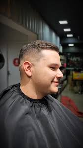 Aqui a diversão é garantida enquanto os pais cuidam do visual! 🖤💛 Nossa  área kids é completa, com pula-pula, piscina de bolinhas, escorregador e  muito mais para que as crianças aproveitem ao