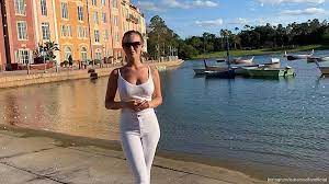 Viel von sich gibt laura müller auf instagram nicht mehr preis. Laura Muller Instagram