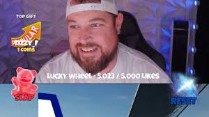 Danny Celis (@_dc23) កំពុង LIVE